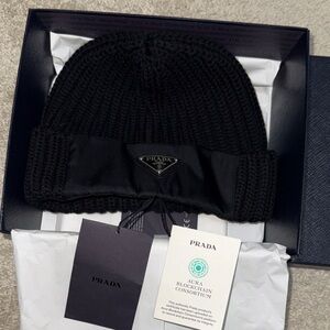 Prada Re-Nylon gabardine and wool cap - classic black.